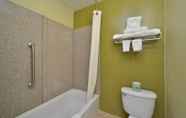 In-room Bathroom 6 Best Western Plus Newport News Inn & Suites