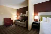 Common Space Comfort Inn & Suites St. Paul Northeast