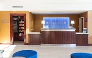 Lobby 4 Fairfield Inn & Suites by Marriott Somerset