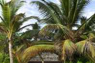 Swimming Pool Veligandu Island Resort & Spa