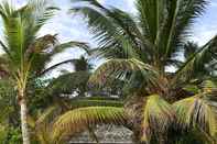 Swimming Pool Veligandu Island Resort & Spa