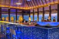 Bar, Cafe and Lounge W Maldives