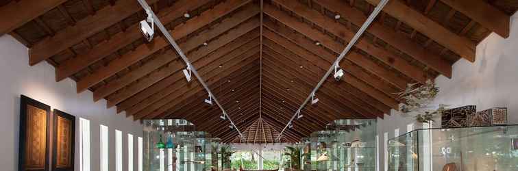 Lobby Meeru Maldives Resort Island