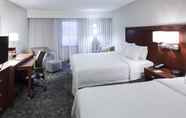 Bedroom 5 Courtyard by Marriott Brownsville