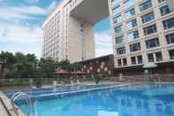 Swimming Pool Ramada Plaza Guangzhou