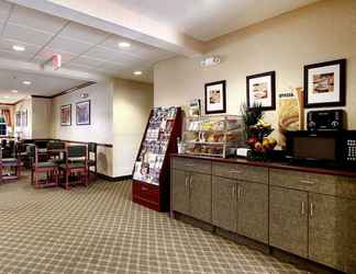 Lobby 2 Microtel Inn & Suites by Wyndham Bridgeport