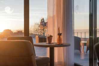 Sảnh chờ 4 Hilton Evian-les-Bains