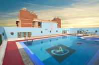 Swimming Pool Ramee Guestline Hotel Dadar