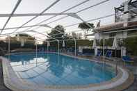 Swimming Pool Hotel Gemma