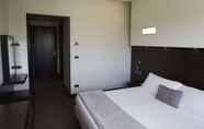 Bedroom 5 iH Hotels Pomezia Selene