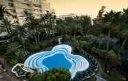 Swimming Pool 7 Aparthotel Monarque Sultán