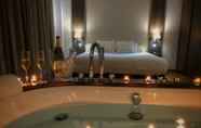 Bilik Mandi dalam Bilik 4 MB Boutique Hotel - Adult Recommended -