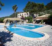 Swimming Pool 2 Hotel Rural Monnaber Nou & SPA