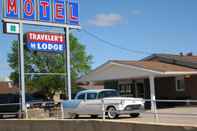 Exterior Travelers Lodge Motel Marshall