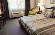 Bedroom 6 Hearthstone Inn & Suites