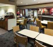 Restaurant 5 TownePlace Suites by Marriott Texarkana