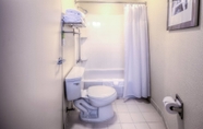 In-room Bathroom 3 SpringHill Suites by Marriott Dayton South/Miamisburg