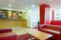 Lobi Travelodge Croydon Central