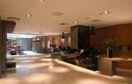 Lobby 4 Clayton Hotel Chiswick