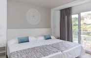 Kamar Tidur 4 Hotel Oasis Park Splash