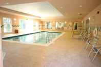 Swimming Pool Hampton Inn & Suites Williamsburg Historic District