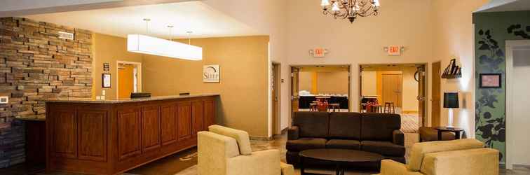 Lobi Sleep Inn & Suites Conference Center