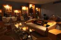 Quầy bar, cafe và phòng lounge Marina Club Suite Hotel