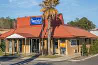 Exterior Travelodge by Wyndham Hardeeville