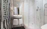 Phòng tắm bên trong 5 Hôtel & Spa de Latour Maubourg
