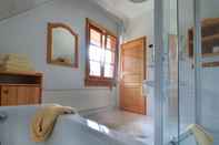 Phòng tắm bên trong Gasthof Adler