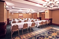 ห้องประชุม Holiday Inn Express & Suites Shawnee, an IHG Hotel