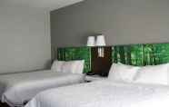 Kamar Tidur 3 Hampton Inn Clarion