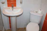 Toilet Kamar Euro Hotel London Wembley