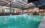Swimming Pool 2 Terres de France - Appart'Hotel La Roche-Posay