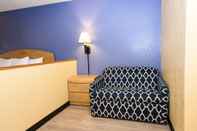 Ruang untuk Umum Days Inn & Suites by Wyndham Niagara Falls/Buffalo