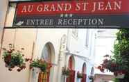 Bangunan 2 Hotel Au Grand Saint Jean