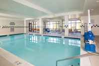 Swimming Pool Courtyard by Marriott Winchester