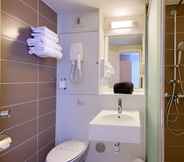 In-room Bathroom 2 Hôtel Kyriad Libourne - Saint Emilion