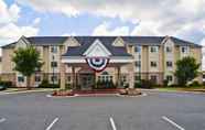 Exterior 2 Microtel Inn & Suites by Wyndham Kingsland