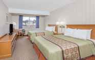 Bedroom 5 Days Inn by Wyndham Albany SUNY