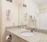 In-room Bathroom 5 Super 8 by Wyndham St Robert Ft Leonard Wood Area