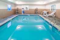 Swimming Pool Super 8 by Wyndham St Robert Ft Leonard Wood Area