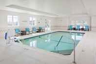 สระว่ายน้ำ Residence Inn by Marriott Boston Norwood