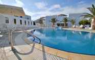 Swimming Pool 4 Hotel Benois