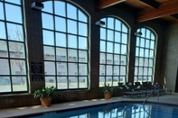 Swimming Pool Wingate by Wyndham Coon Rapids