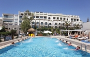 Swimming Pool 7 Royal Asarlik Beach Hotel & Spa - All Inclusive