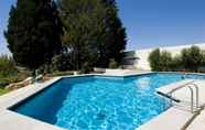 Swimming Pool 3 Eurosol Leiria & Jardim