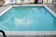 Swimming Pool Red Roof Inn Newport News - Yorktown