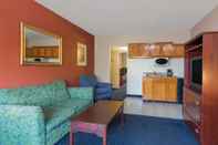 Common Space Breeze Inn & Suites