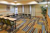 Functional Hall Fairfield Inn and Suites by Marriott Sacramento Elk Grove